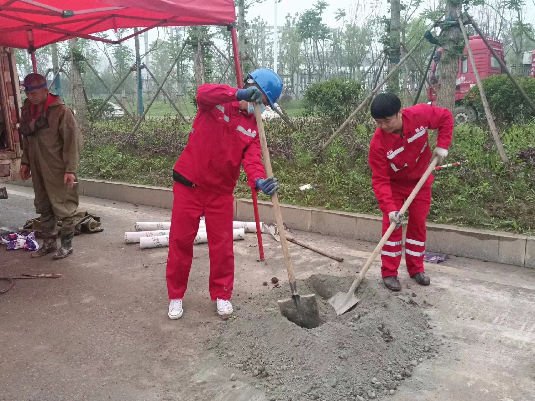 句容管道疏通哪家好】及时进行市政管道清淤