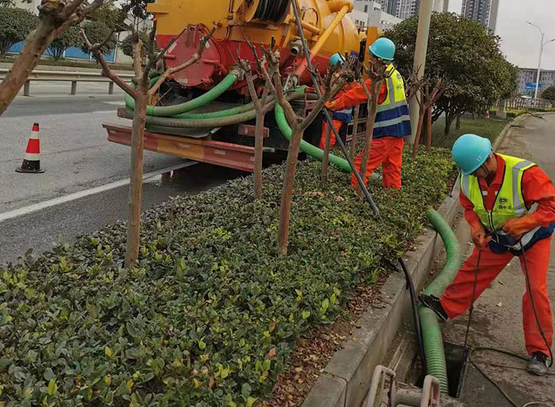 句容市政管道清淤